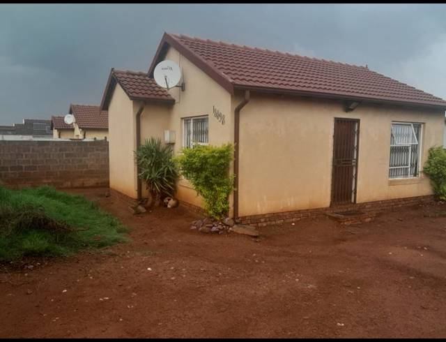 2 BEDROOM HOUSE FOR SALE IN BRAAMFISCHERVILLE